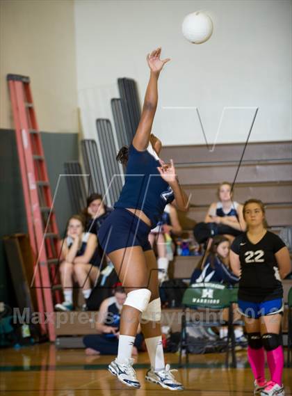 Thumbnail 3 in Ascension Episcopal vs. Hamilton Christian photogallery.