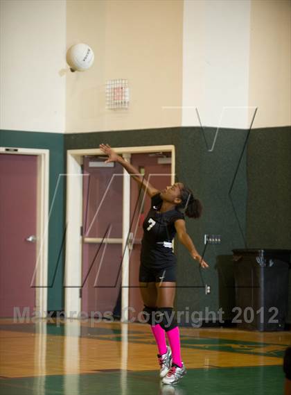 Thumbnail 2 in Ascension Episcopal vs. Hamilton Christian photogallery.