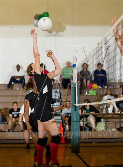 Thumbnail 1 in Ascension Episcopal vs. Hamilton Christian photogallery.