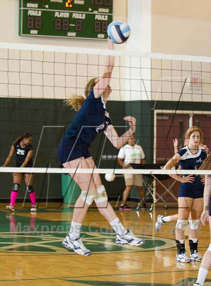 Thumbnail 1 in Ascension Episcopal vs. Hamilton Christian photogallery.