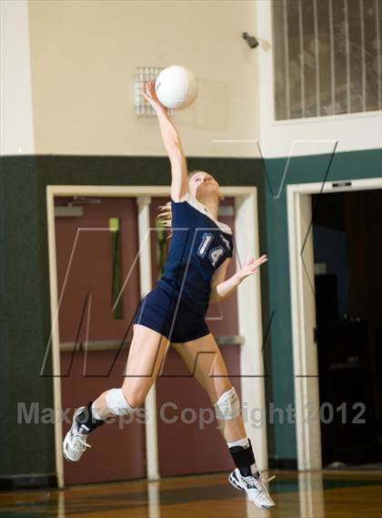 Thumbnail 2 in Ascension Episcopal vs. Hamilton Christian photogallery.