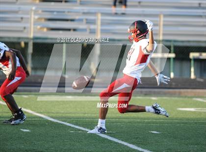 Thumbnail 2 in DeSoto vs MacArthur photogallery.
