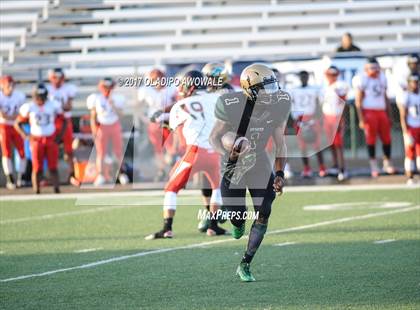 Thumbnail 2 in DeSoto vs MacArthur photogallery.