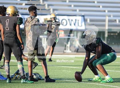 Thumbnail 1 in DeSoto vs MacArthur photogallery.