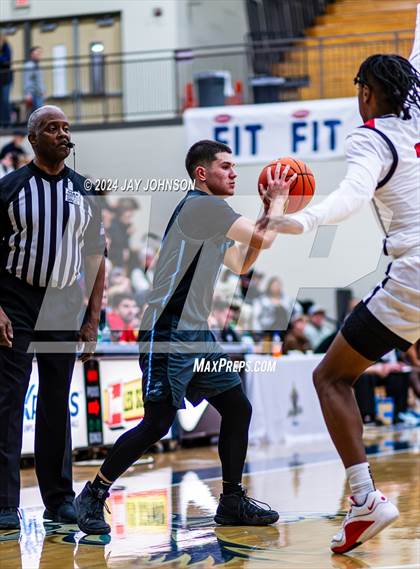 Thumbnail 2 in Harvard-Westlake vs. Liberty (Les Schwab Invitational) photogallery.