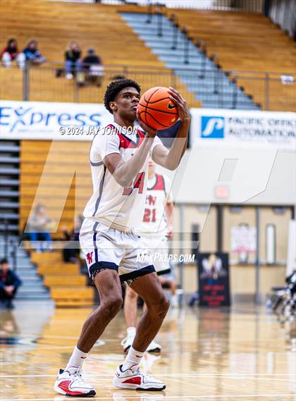 Thumbnail 1 in Harvard-Westlake vs. Liberty (Les Schwab Invitational) photogallery.