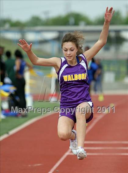Thumbnail 2 in Pflugerville Panther Relays photogallery.