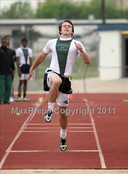 Thumbnail 3 in Pflugerville Panther Relays photogallery.