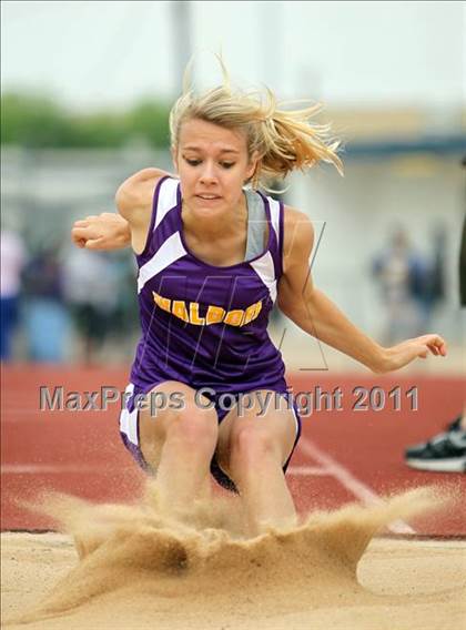 Thumbnail 2 in Pflugerville Panther Relays photogallery.