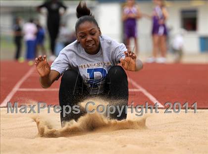 Thumbnail 1 in Pflugerville Panther Relays photogallery.