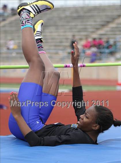 Thumbnail 1 in Pflugerville Panther Relays photogallery.