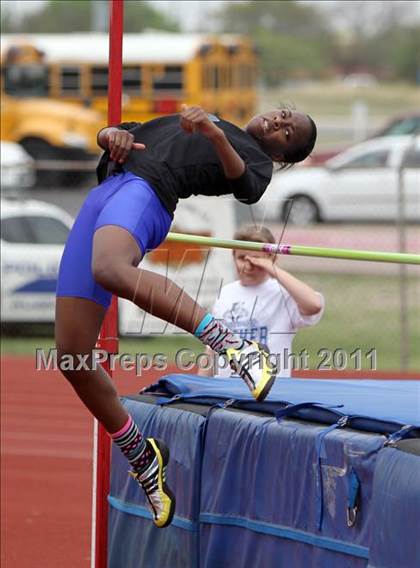 Thumbnail 3 in Pflugerville Panther Relays photogallery.