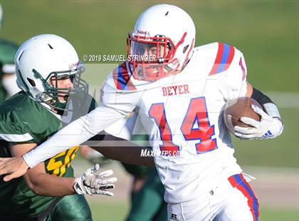 Thumbnail 1 in JV: Beyer @ Davis photogallery.