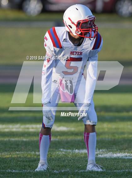 Thumbnail 3 in JV: Beyer @ Davis photogallery.