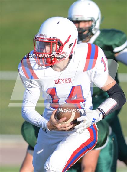 Thumbnail 3 in JV: Beyer @ Davis photogallery.