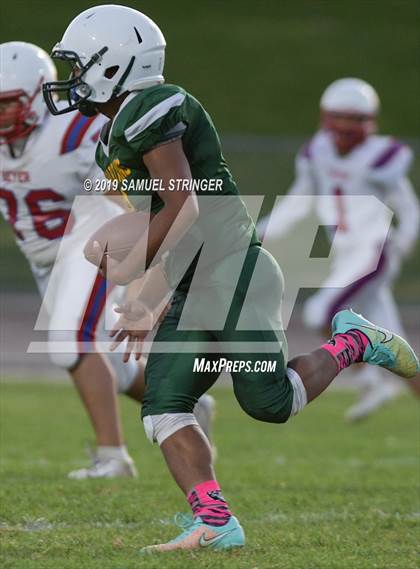 Thumbnail 2 in JV: Beyer @ Davis photogallery.