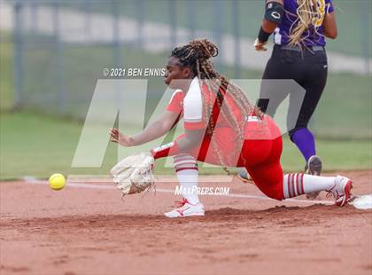 Thumbnail 3 in Woodland vs Hampton photogallery.