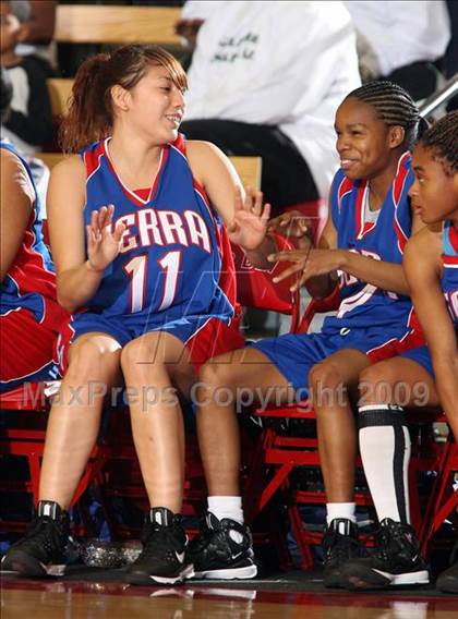 Thumbnail 2 in St. Joseph vs. Serra (CIF SS D5-AA Final) photogallery.