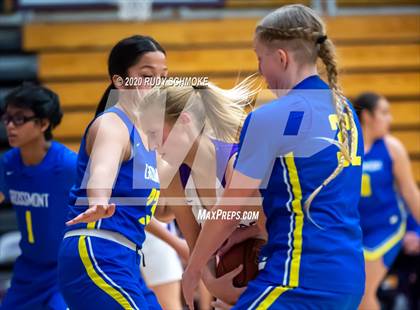 Thumbnail 3 in Grossmont @ Carlsbad photogallery.