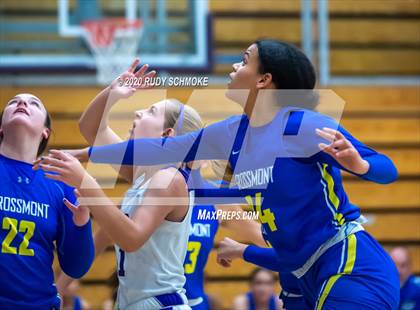Thumbnail 1 in Grossmont @ Carlsbad photogallery.