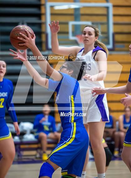 Thumbnail 1 in Grossmont @ Carlsbad photogallery.