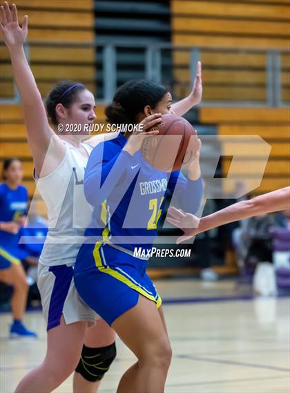 Thumbnail 1 in Grossmont @ Carlsbad photogallery.