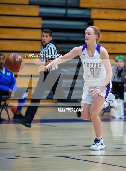 Thumbnail 2 in Grossmont @ Carlsbad photogallery.