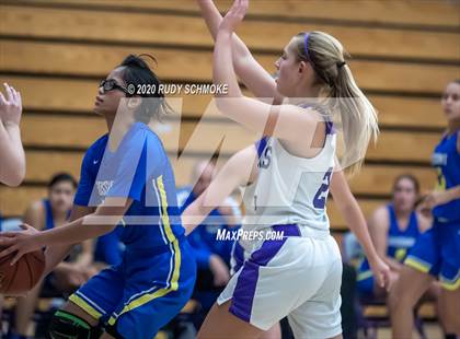 Thumbnail 2 in Grossmont @ Carlsbad photogallery.