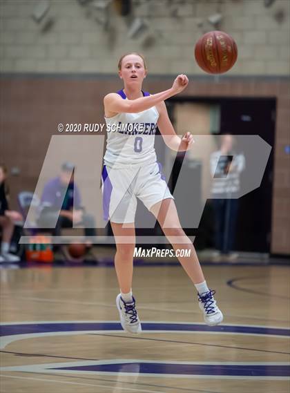 Thumbnail 1 in Grossmont @ Carlsbad photogallery.