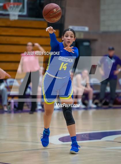 Thumbnail 3 in Grossmont @ Carlsbad photogallery.