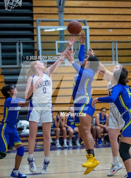 Thumbnail 1 in Grossmont @ Carlsbad photogallery.