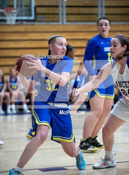 Thumbnail 3 in Grossmont @ Carlsbad photogallery.