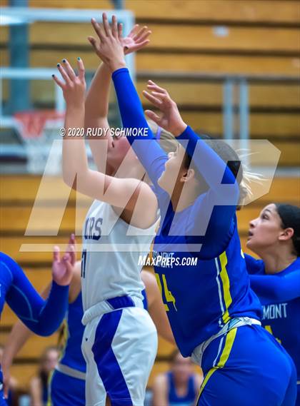 Thumbnail 2 in Grossmont @ Carlsbad photogallery.