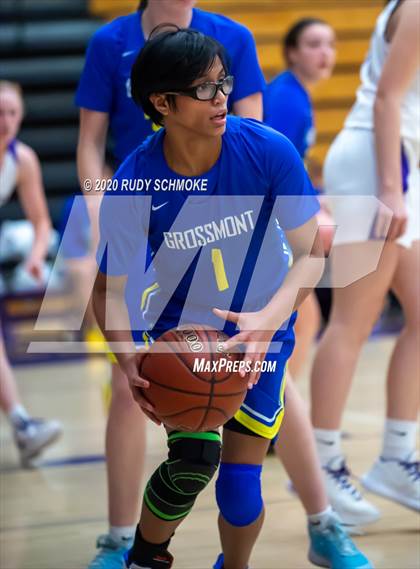 Thumbnail 3 in Grossmont @ Carlsbad photogallery.