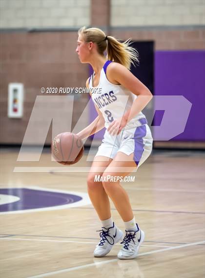 Thumbnail 2 in Grossmont @ Carlsbad photogallery.