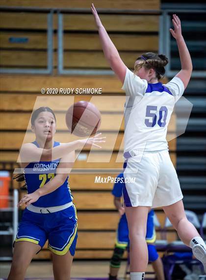 Thumbnail 2 in Grossmont @ Carlsbad photogallery.