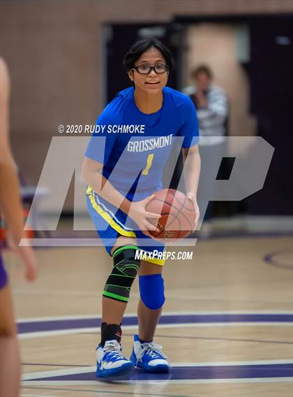 Thumbnail 1 in Grossmont @ Carlsbad photogallery.