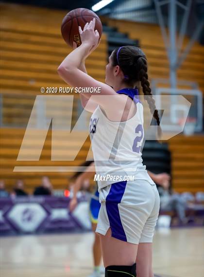 Thumbnail 1 in Grossmont @ Carlsbad photogallery.