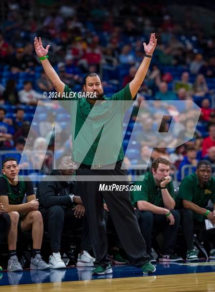 Thumbnail 2 in Hitchcock vs Cole (UIL 3A Basketball Semifinal) photogallery.