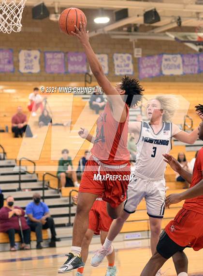 Thumbnail 2 in San Dieguito Academy vs. Colony (Mariko Memorial Classic) photogallery.