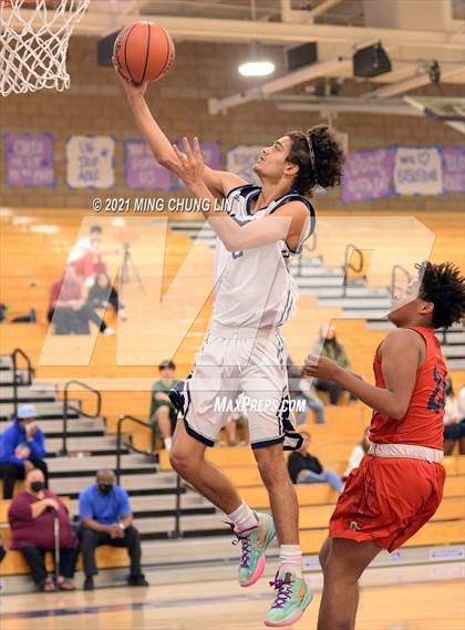 Thumbnail 2 in San Dieguito Academy vs. Colony (Mariko Memorial Classic) photogallery.