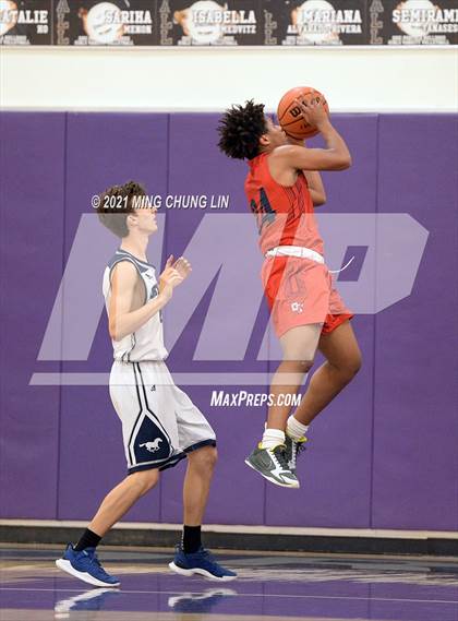Thumbnail 3 in San Dieguito Academy vs. Colony (Mariko Memorial Classic) photogallery.