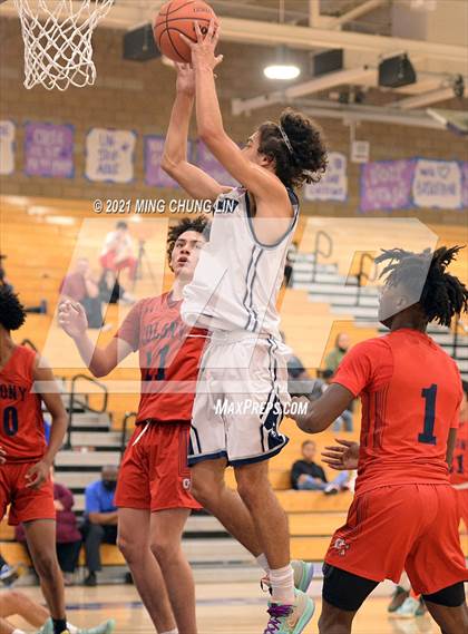 Thumbnail 1 in San Dieguito Academy vs. Colony (Mariko Memorial Classic) photogallery.