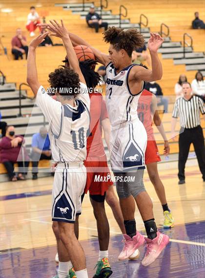 Thumbnail 1 in San Dieguito Academy vs. Colony (Mariko Memorial Classic) photogallery.