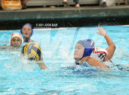 Thumbnail 3 in St. Ignatius vs Gunn (Amanda Mac Invitational) photogallery.