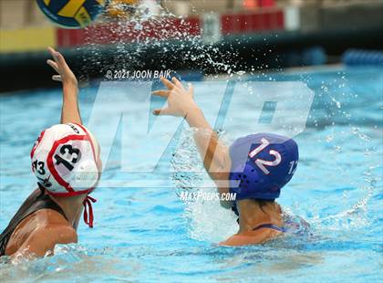 Thumbnail 2 in St. Ignatius vs Gunn (Amanda Mac Invitational) photogallery.