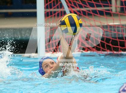 Thumbnail 3 in St. Ignatius vs Gunn (Amanda Mac Invitational) photogallery.