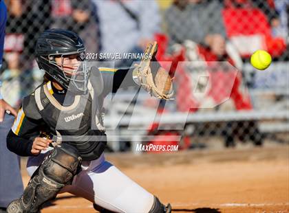 Thumbnail 2 in Elkhorn vs. Pius X photogallery.