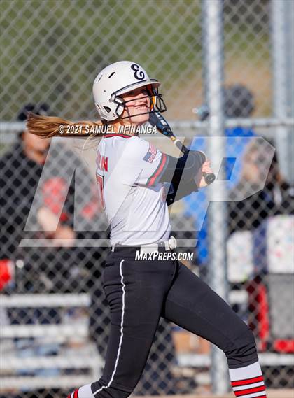 Thumbnail 1 in Elkhorn vs. Pius X photogallery.