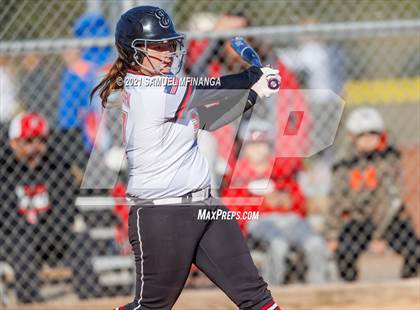 Thumbnail 1 in Elkhorn vs. Pius X photogallery.
